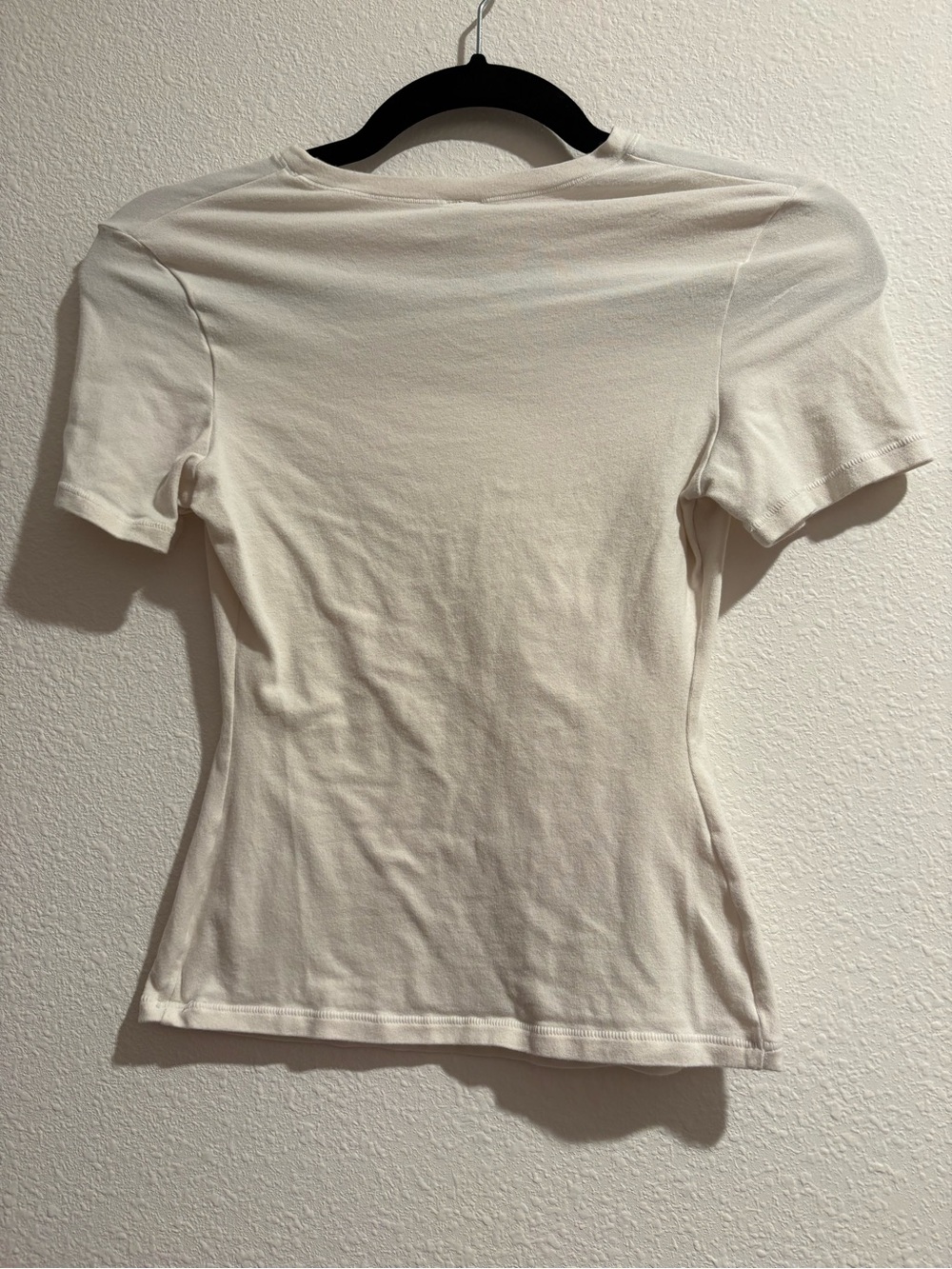 SKIMS set of 2 cotton stretch tees. Black size XS/white size S GUC! - Picture 11 of 12